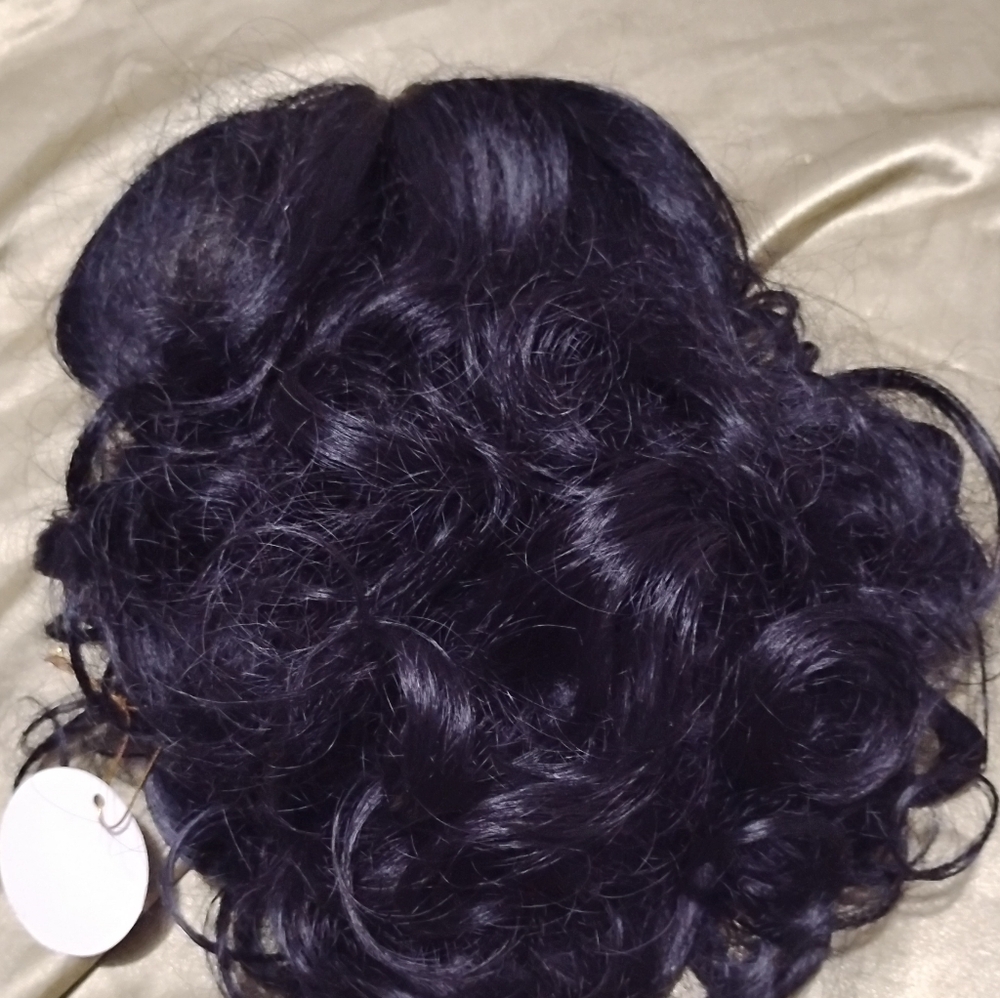 Wigs - Picture 3 of 4